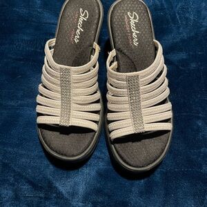 Size 9 schechrrs white slippers